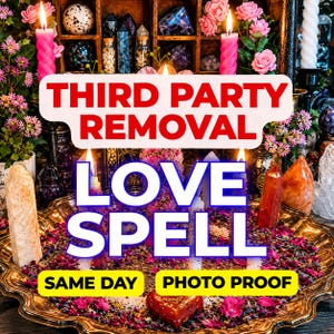 Puede incluir: Una bandeja de metal dorado llena de pétalos de flores secas y hierbas, con un objeto rojo en forma de corazón en el centro, rodeado de cristales y velas rosas encendidas. El texto dice: THIRD PARTY REMOVAL LOVE SPELL SAME DAY PHOTO PROOF.