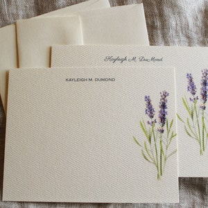 Lavendel Grußkarten mit Umschlägen | Set mit 24 handgemachten Karteikarten | Grußkarten Set | Geschenk für Mama | Blumiges Geschenk für Sie