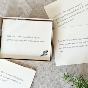 Weihnachtsbibel-Vers-Karten-Set als Geschenk verpackt