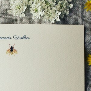 Tarjetas de notas de abejas con sobres / Conjunto de 24 tarjetas de notas de abejas hechas a mano / Tarjetas de felicitación rústicas / Regalo de bosque para ella / Regalo de jardín para la abuela imagen 4