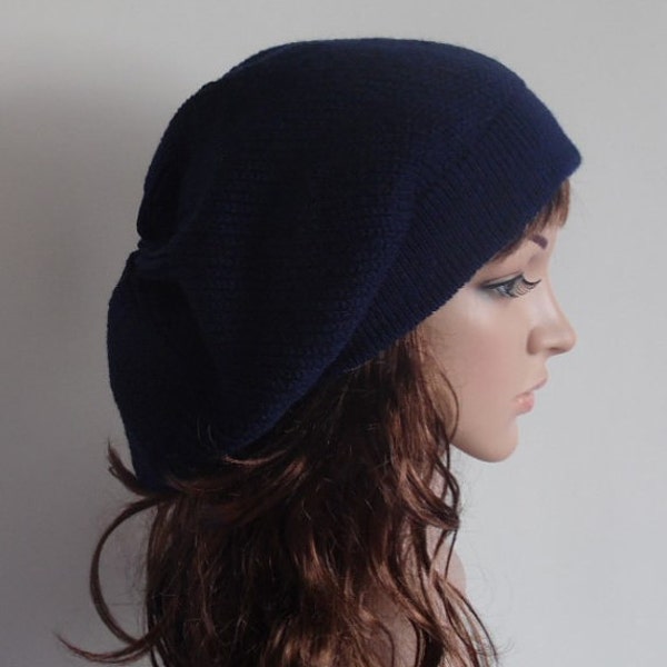 Béret bleu marine, béret baggy tricoté, chapeau slouchy, béret fait main, chapeau d'automne, tam élégant, béret tricoté, bonnet baggy tricoté, fabriqué à partir d'acrylique