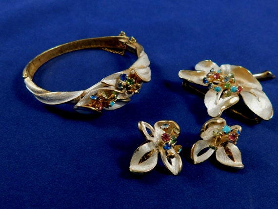 Kramer New York 4 Piece Jewelry Set, Brooch Clip o