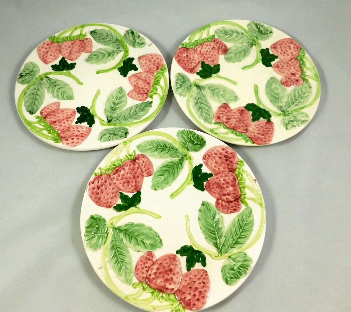 Vintage Set of 3 Strawberry Salad Plates 8 1/4 Fruit Etsy