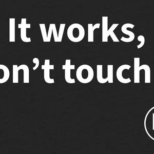 Scannable Shirt | It works, don't touch it Women's Tee | Funny Tech Gift for Her, Engineer or Coder Bild 2