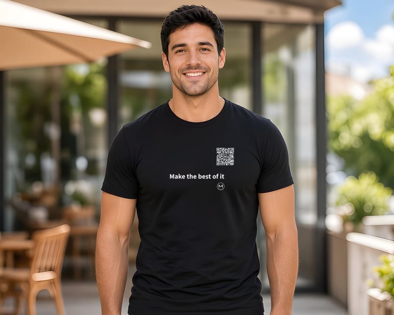 Scannable Shirt | Make the best of it | Scan QR for a New Daily Mood Message | Positive Gift for Friends or Coworkers immagine 3