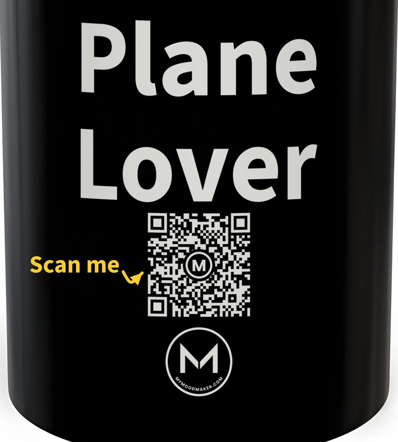 Mug à scanner | Passionné d'aviation | Scannez le QR code pour un message d'humeur quotidien | Mug noir 325 ml, cadeau idéal pour les pilotes et les passionnés d'aviation image 2
