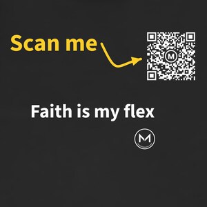 Scanbaar shirt | Geloof is mijn kracht | Scan de QR-code voor een nieuwe dagelijkse boodschap | Christelijk cadeau voor een kerkvriend, dominee of Kerstmis afbeelding 2