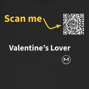 Maglietta scansionabile / Amore di San Valentino / Scansiona il codice QR per un nuovo messaggio di buon umore giornaliero / Regalo di San Valentino per partner o amici immagine 2