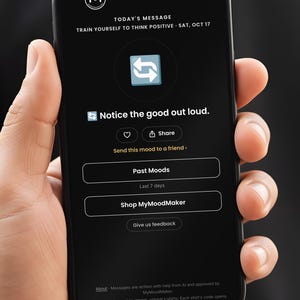 Scannable Shirt | Train yourself to think positive | Scan QR for a New Daily Mood Message | Positive Gift for Friends or Coworkers Bild 6