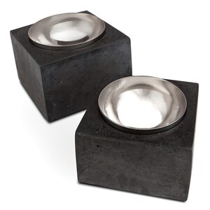 Orb Pet Bowl in Black Concrete