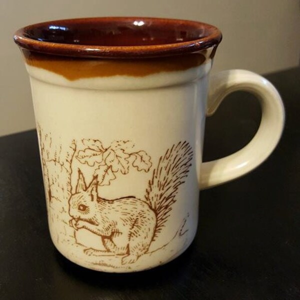 Vintage Cream and Brown Bilton's Made in England 1980s Mug Squirrels
