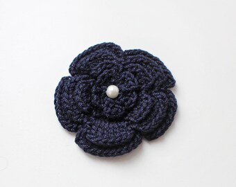 3D crochet flower in &quot; dark blue &quot; with pearl approx 8cm