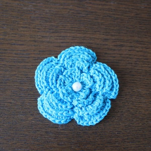 3D crochet flower in turquoise with pearl approx 8cm image 4