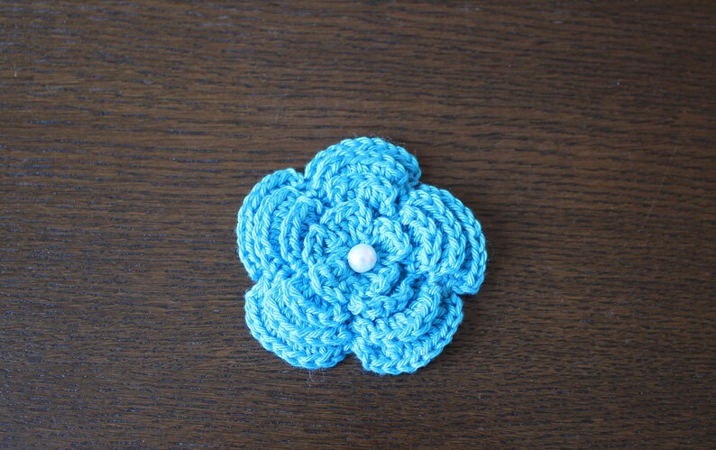 3D crochet flower in turquoise with pearl approx 8cm image 4