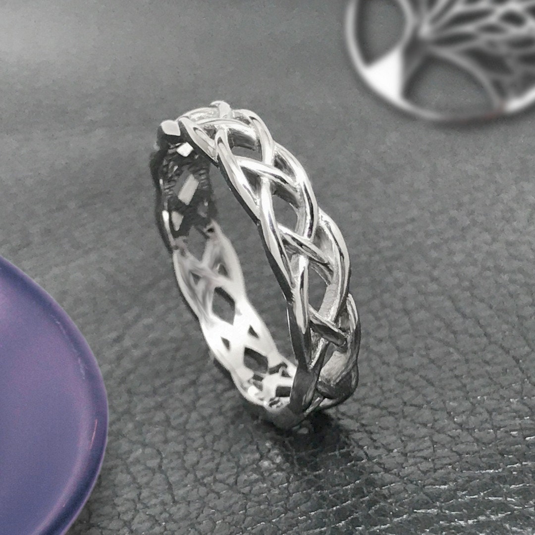 Eternal knot ring deals