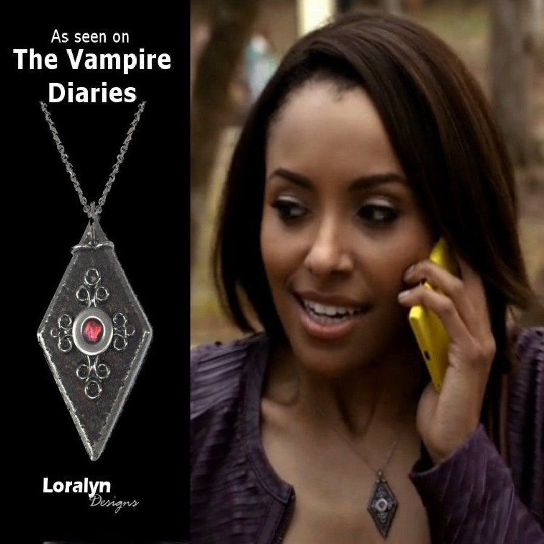 TNF Vampire Diaries Elenas Vervain Antic Unisex Adult Necklace : Amazon.in:  Fashion