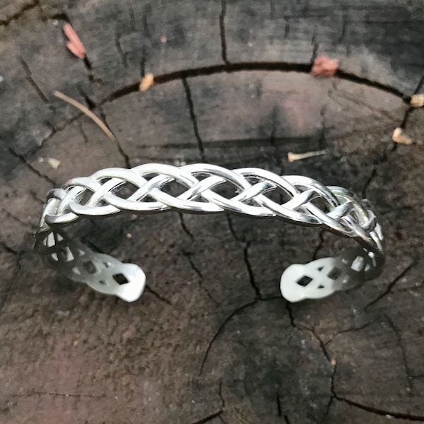 Silver Celtic Cuff Bracelet, Stainless Steel Braided Metal Bangle, Adjustable, Jewelry for Women, Gift Ideas for Girlfriend, Jewelry for Mom