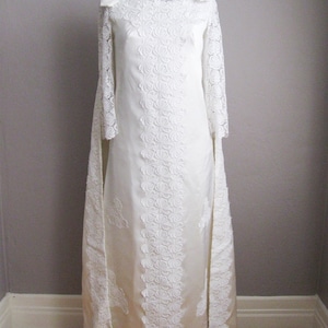 1960s Vintage Wedding Gown Watteau Cape / White Satin Lace Applique ...