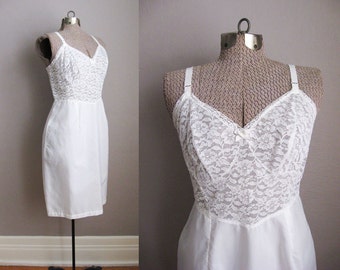 1960s White Slip Vintage Lingerie Lace Nylon Size 38 / Medium