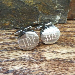 Personalized Round Cuff Links, Monogrammed, Groomsman, Gifts for him, Father of the Bride, Groom, Mens Jewelry, Father's Day, Graduation image 8