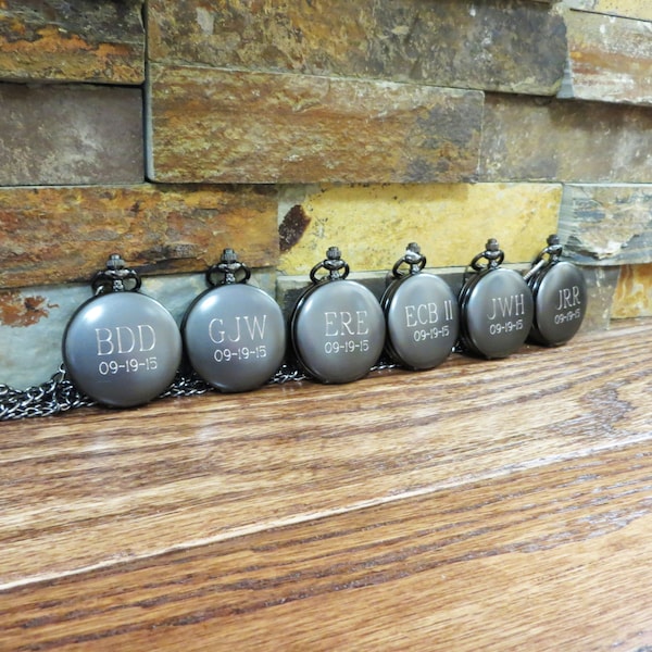 Conjunto de 6 pistolas metal padrinos relojes de bolsillo personalizados -grabado - regalos de padrino - regalos para los hombres (775)