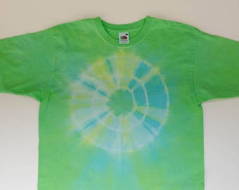 Size M tie dye t-shirt, shibori, unisex, green