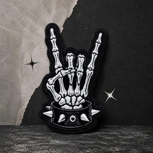 Geborduurd skelet-embleem, rock-hand-embleem, punk-embleem, gotisch strijk-embleem, metalen applicatie, bikerjack-embleem, rugzak-embleem