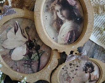 Delicate vintage style pendants Wooden decorations Wall pictures Romantic Full of soul and nostalgia Decoupage