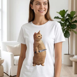 Rolig katt med kniv meme-tröja, kattmeme-t-shirt, sarkastisk katt-t-shirt, rolig meme-gåva, viral kattmeme-tröja, konstig katt-tröja bild 5