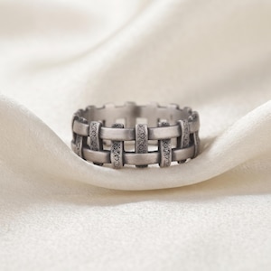 Vintage Woven Lattice Band Ring, Oxidized Silver Finish Geometric Men’s Ring, Statement Band Jewelry, Goth & Medieval Style Ring