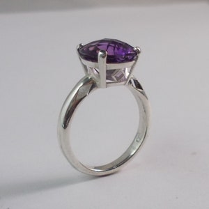 Sterling Silver 10X10 MM Cushion Cut Amethyst Solitair Ring With Diamond Cut Outs