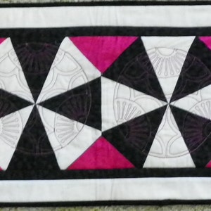 Black, white, fuchsia table-runner with asian accent