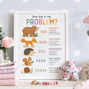 Puede incluir: Un póster educativo enmarcado titulado How big is my PROBLEM? con ilustraciones de un oso, zorro, erizo, ardilla y caracol. Cada animal corresponde a un nivel de gravedad del problema con texto descriptivo e iconos de flechas de colores.