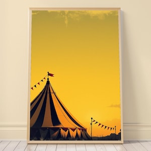 Puede incluir: Una impresión artística vertical enmarcada que muestra una carpa de circo con rayas verticales negras y bronceadas sobre un cielo amarillo sólido. Una hilera de banderines triangulares rojos se extiende desde la cima hacia la derecha.