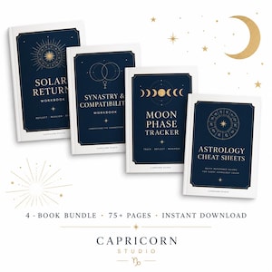 Könnte beinhalten: Ein Set aus vier Büchern mit dunkelblauen Einbänden, verziert mit goldenen Himmelsgrafiken und Texten. Die Titel umfassen Solar Return Workbook, Synastry & Compatibility Workbook, Moon Phase Tracker und Astrology Cheat Sheets von Capricorn Studio.