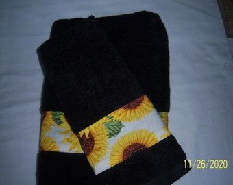 Sunflower white back Bath & Hand Towel set