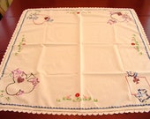 Vintage Card Table Tablecloth Adorable Scottie Dogs Greet you at Each Corner 29 quot square white cotton with colorful embroidery trim