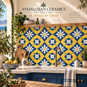 Puede incluir: Un salpicadero de cocina con un patrón repetitivo de azulejos florales amarillos, azules y blancos. El texto dice ANDALUSIAN CERAMICS COLLECTION 04 SEVILLIAN CROSS A TIMELESS MEDITERRANEAN AESTHETIC FOR MODERN SPACES sobre un estante de madera.