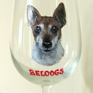 Jack Russell Terrier, Barware, Copa de vino pintada, Retrato de mascotas, Stemware personalizado, Decoración de bar, Pintura de perros, Monumento a mascotas, Perro personalizado