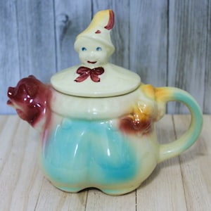 20Percent Off   Vintage Shawnee Pottery &quot;Tom the Pipers Son&quot; Tea Pot Circa 1940&#39;s (FREE SHIPPING)
