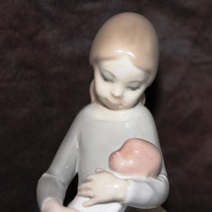20Percent Off   Lladro NAO Girl with Baby Doll