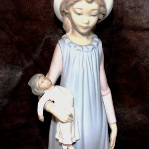 20Percent Off   Vintage Retired Lladro &quot;Belinda&quot;