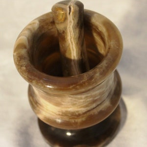 20Percent Off   Pedestal Onyx Mortar and Pestle Dark to Light Brown Hues, Onyx Brown Mortar n Pestle Kitchen Décor
