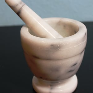 SANTA 30% OFF   Classic White with Gray Veining Mortar and Pestle