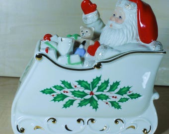 Lenox Santa in Sleigh Cookie Jar or Covered Candy Dish
