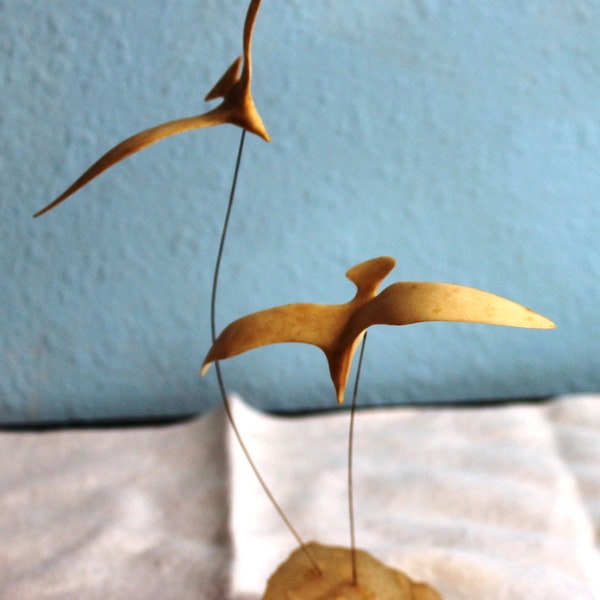 Kinetic Artwork Flying Seagulls attached to Rose Quartz Made by Marvin Wernick Co in 1974