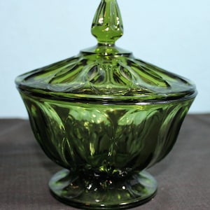 20 Percent OFF     Green Pedestal Lidded Dish Fenton, Fenton Green Candy Dish (FREE SHIPPING)