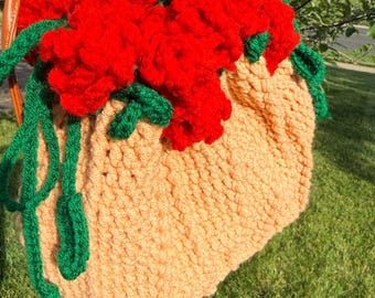 Bolso bandolera/de hombro con estampado de ramos de rosas virales, hecho a mano en ganchillo con base.