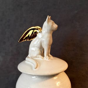 Cat Urn seated image 4