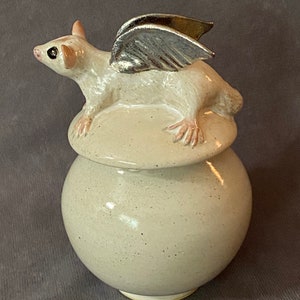 Sugar Glider Urn image 4